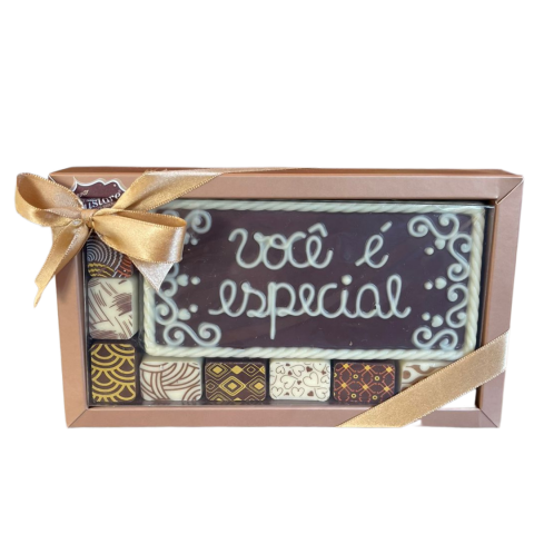 Caixa de Bombons com Decalques e Dizeres 140g